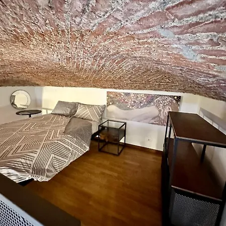 Casa Santa Chiara - Vicino Porta Susa F.s. *